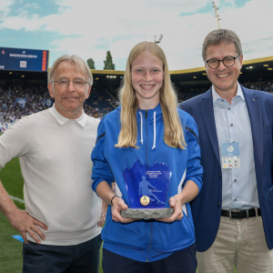 Ehrung Teamplayer Juni 25 FE14-SZUR Mara Arnold